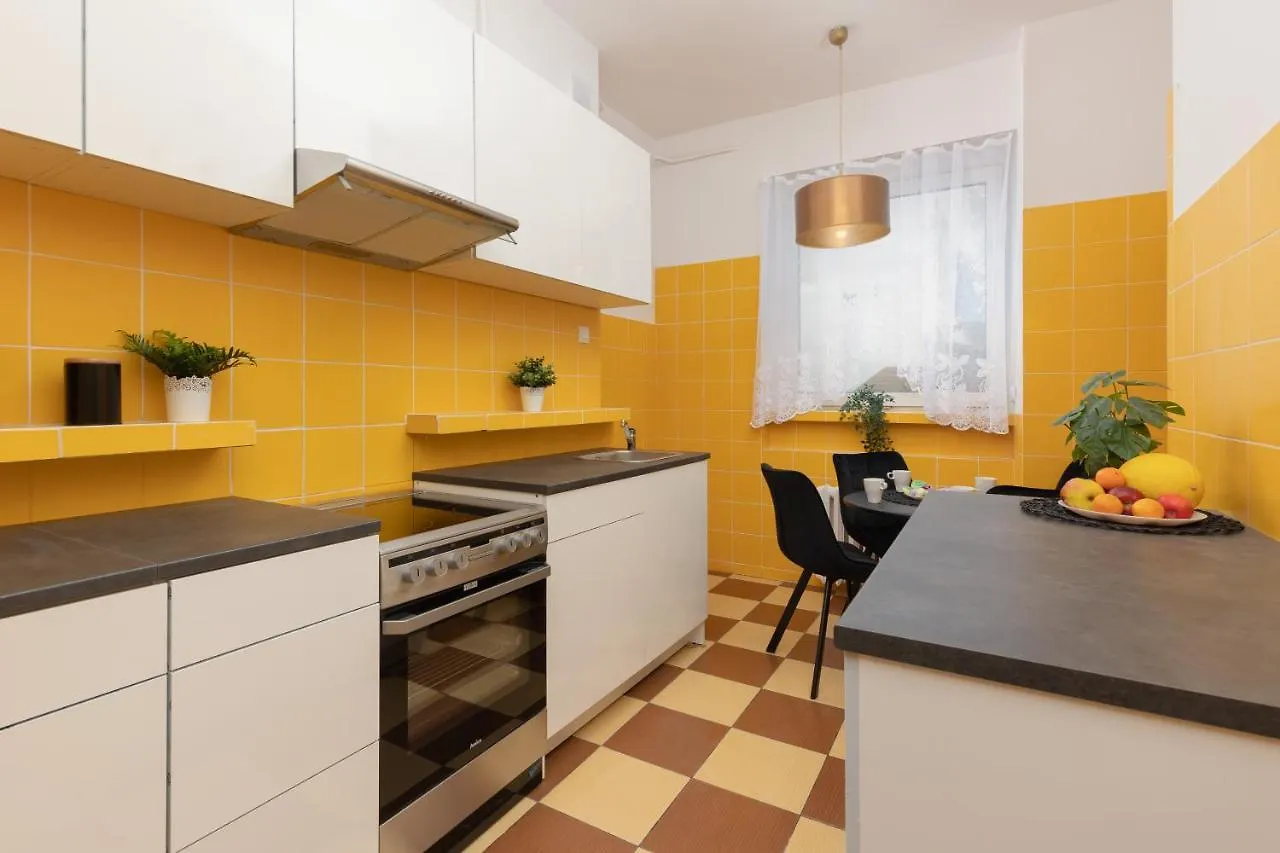 Metro Plac Wilsona Apartments Mickiewicza By Noclegi Renters 바르샤바 0*,  폴란드