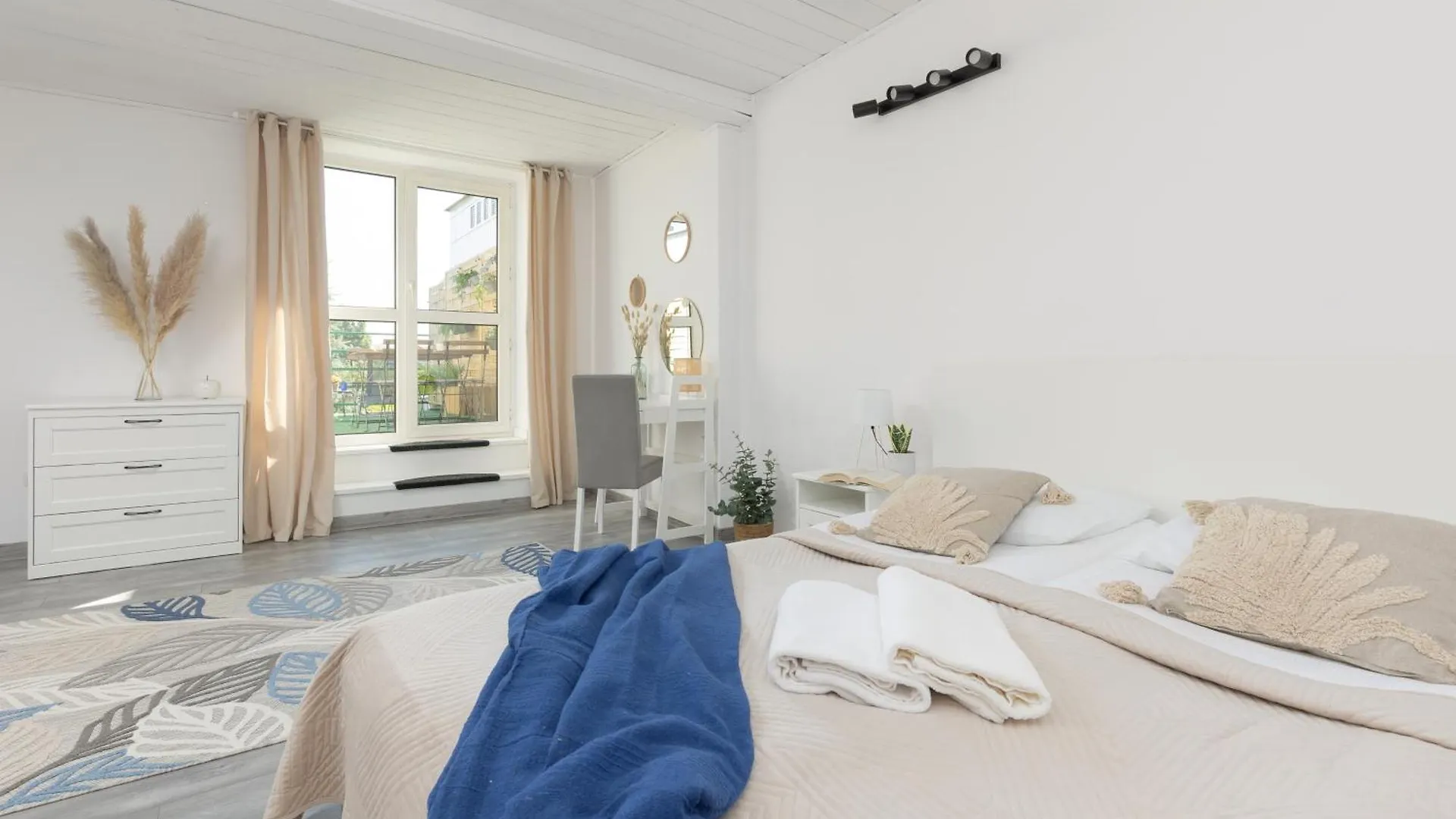 Metro Plac Wilsona Apartments Mickiewicza By Noclegi Renters 바르샤바 폴란드